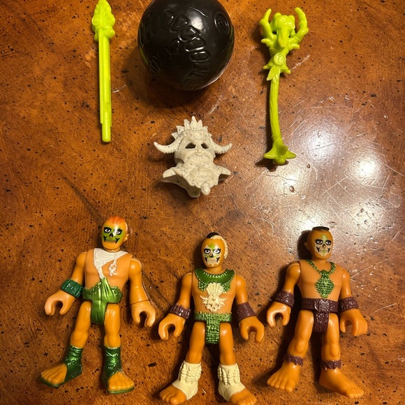 Imaginext Uptra T-Rex.π¦Missing a few accessories. Noted in pictures. Works! - Picture 6 of 17